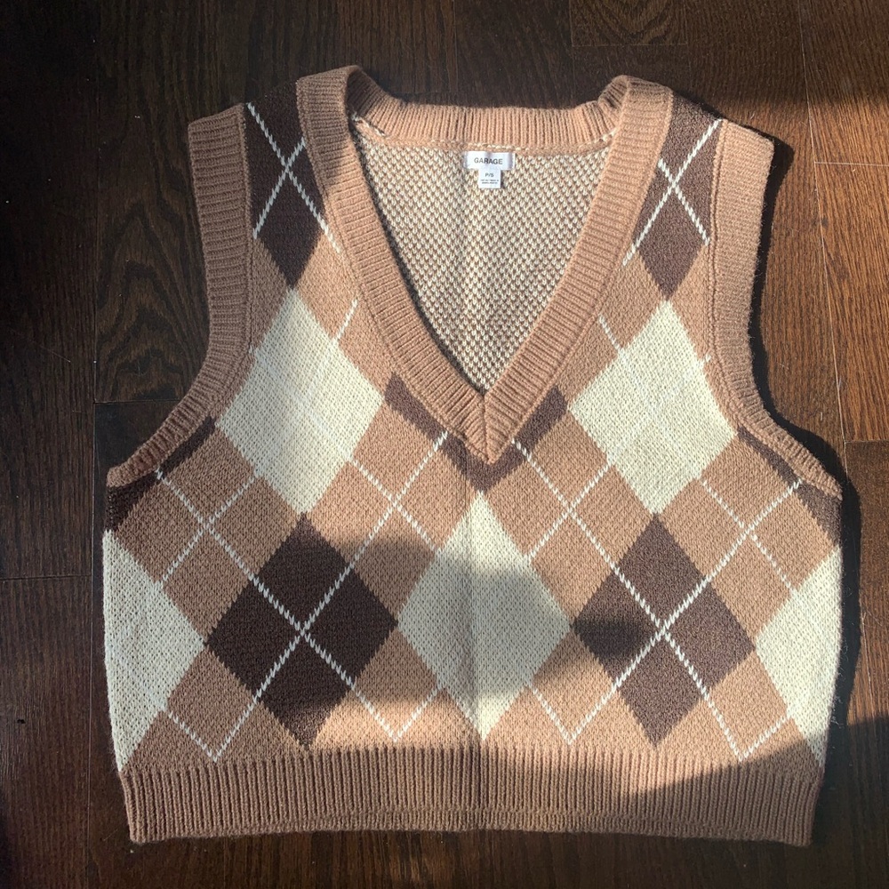 Sweater vest